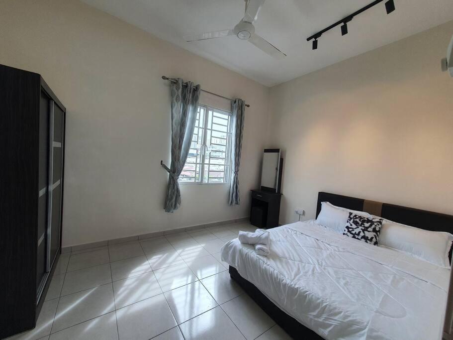 3Storey House 13Pax Family Suite Bayan Lepas Exteriér fotografie